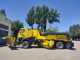 Машина дорожная комбинированная CS 420 Машина дорожная комбинированная CS 420